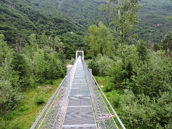 Passerella sul fiume Maggia, Someo