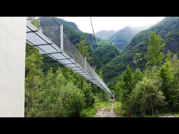 Passerella sul fiume Maggia, Someo